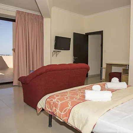 Belmont Court Apartment