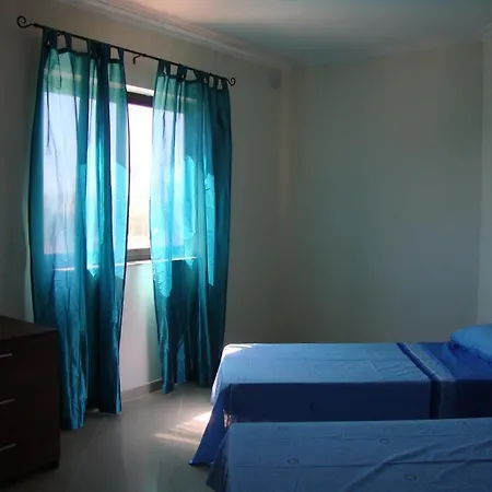 Belmont Court Apartment *