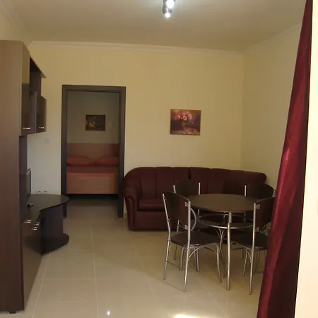Belmont Court Apartment *