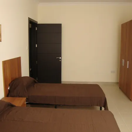 Belmont Court Apartment *